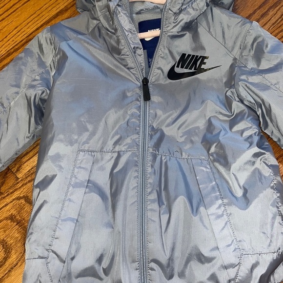 Nike Boy’s Grey Jacket Size 7/L - Picture 2 of 8